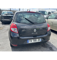 Attache ceinture arriere droit RENAULT CLIO 3