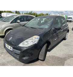 Attache ceinture arriere droit RENAULT CLIO 3
