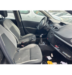 Attache ceinture arriere droit RENAULT CLIO 3