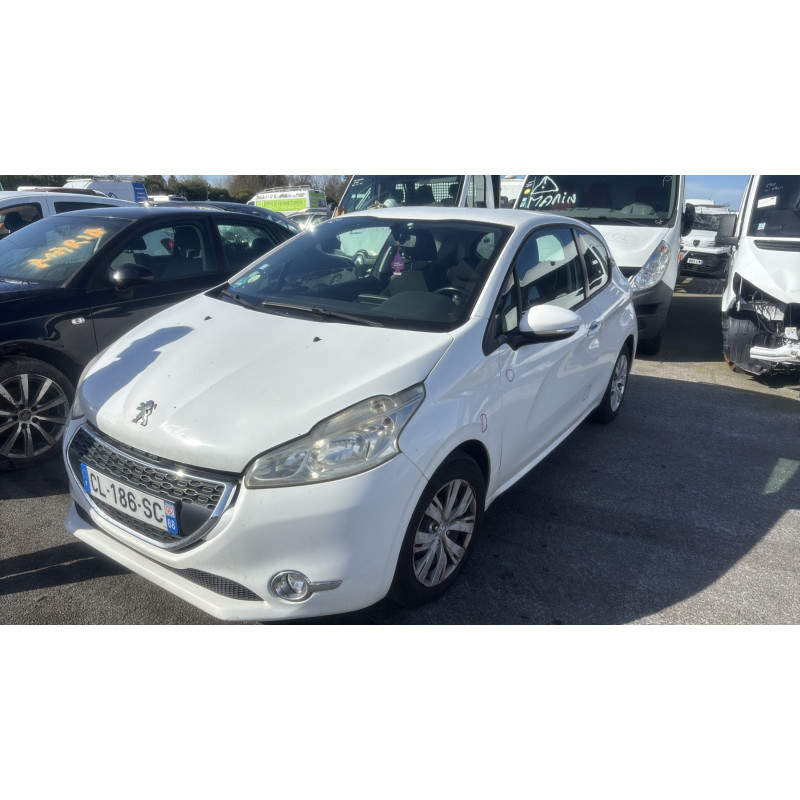 Custode avant gauche (porte) PEUGEOT 208 1 Photo n°14