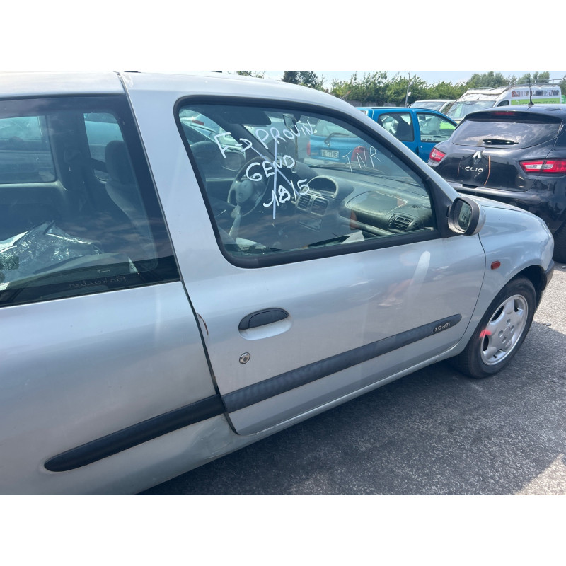 Custode arriere droit RENAULT CLIO 2 Photo n°5