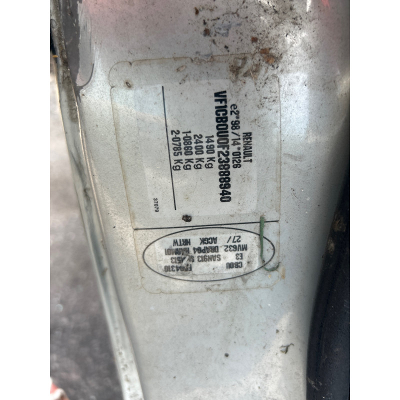 Custode arriere droit RENAULT CLIO 2 Photo n°8