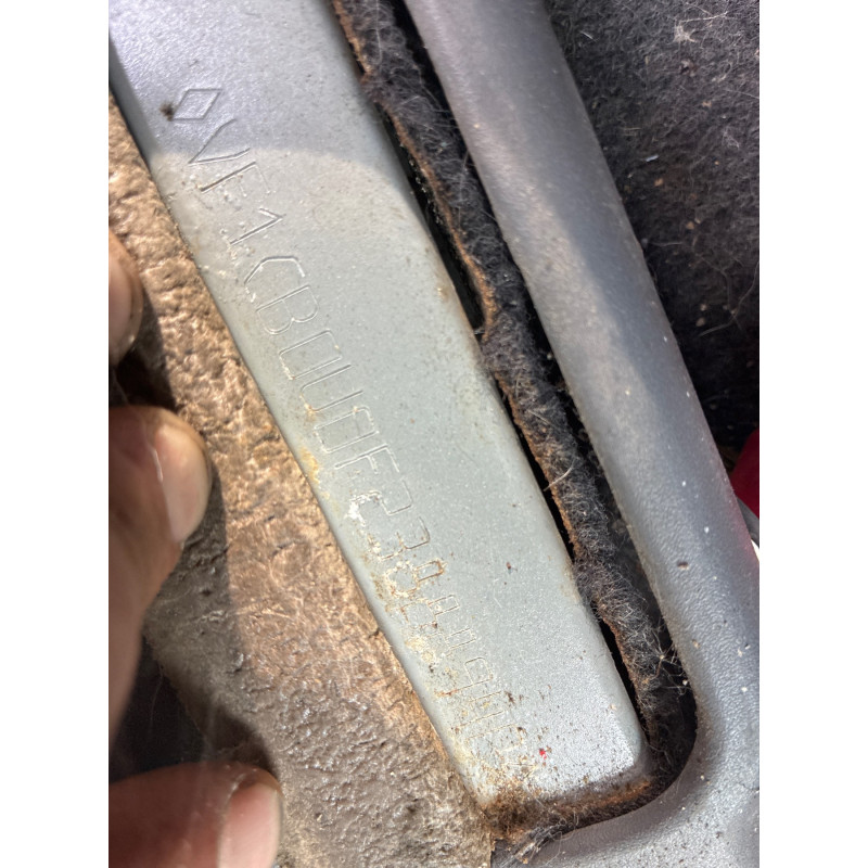 Custode arriere droit RENAULT CLIO 2 Photo n°20