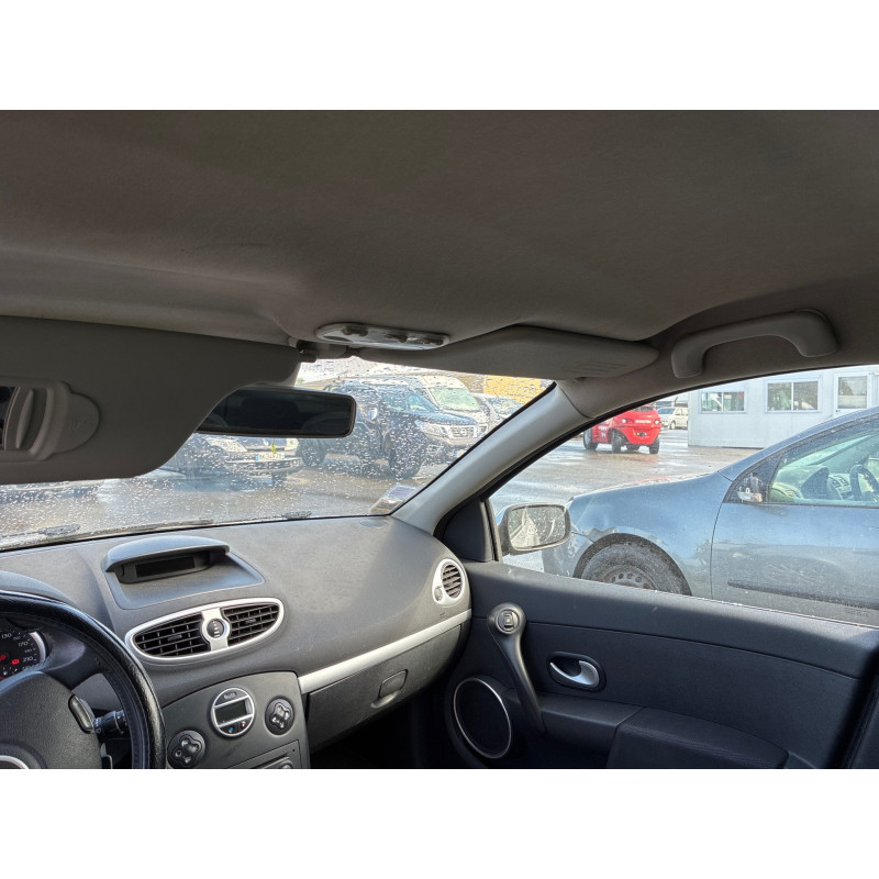 Attache ceinture arriere droit RENAULT CLIO 3 Photo n°4