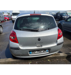 Attache ceinture arriere droit RENAULT CLIO 3