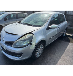 Attache ceinture arriere droit RENAULT CLIO 3