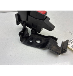 Attache ceinture arriere gauche RENAULT CLIO 3