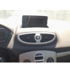 Attache ceinture arriere gauche RENAULT CLIO 3