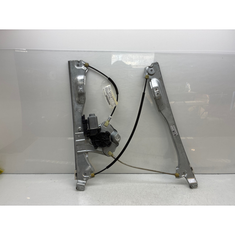 Leve vitre electrique avant gauche RENAULT CLIO 3 Photo n°3
