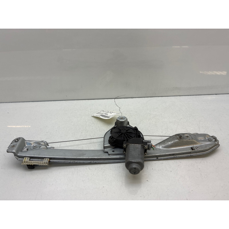 Leve vitre electrique arriere gauche RENAULT CLIO 3 Photo n°1