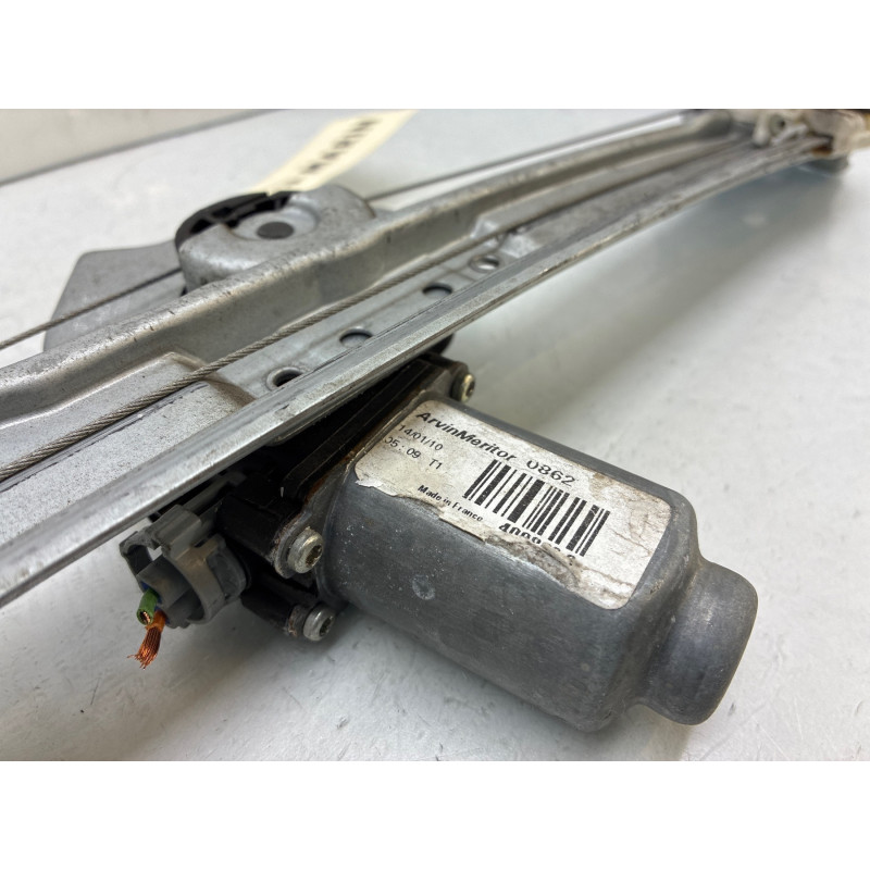 Leve vitre electrique arriere gauche RENAULT CLIO 3 Photo n°5