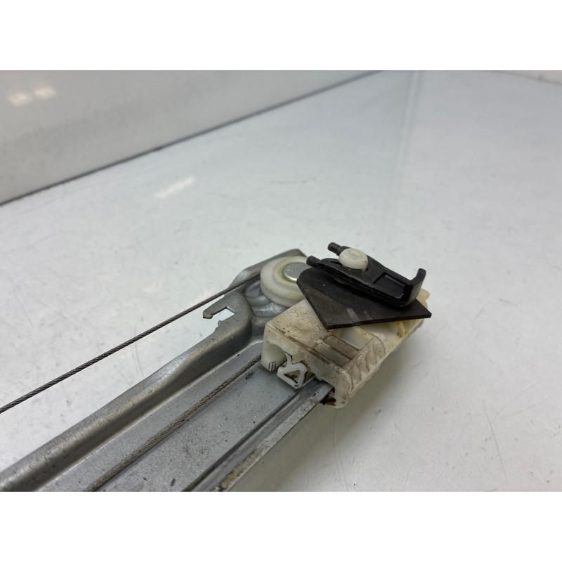 Leve vitre electrique arriere gauche RENAULT CLIO 3 Photo n°7