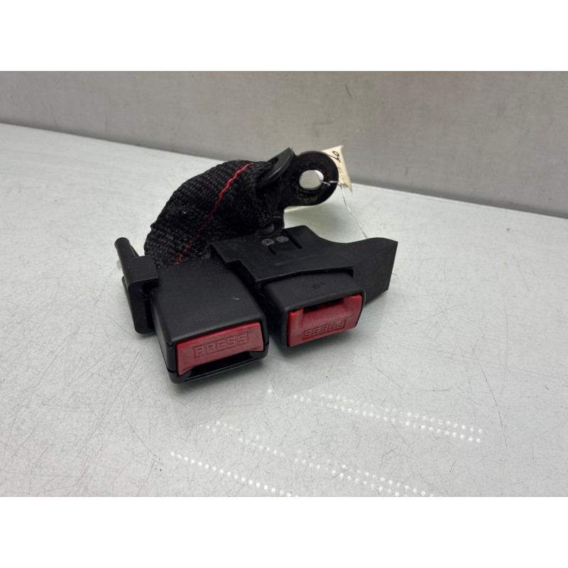 Attache ceinture arriere droit RENAULT CLIO 3 Photo n°2