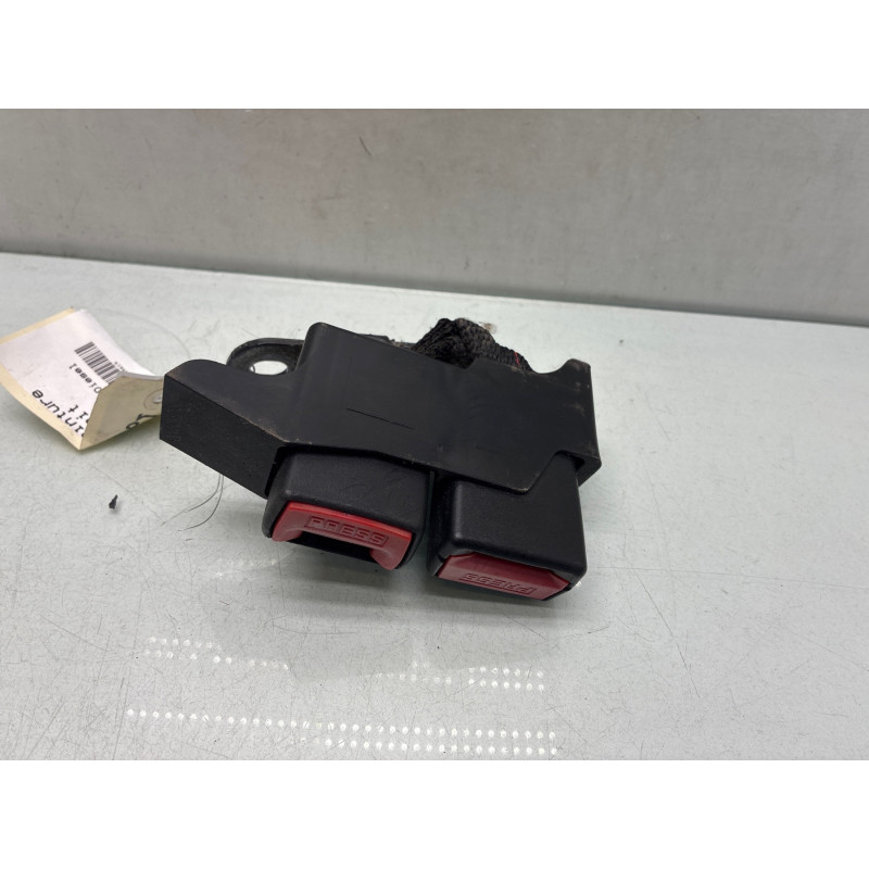 Attache ceinture arriere droit RENAULT CLIO 3 Photo n°4