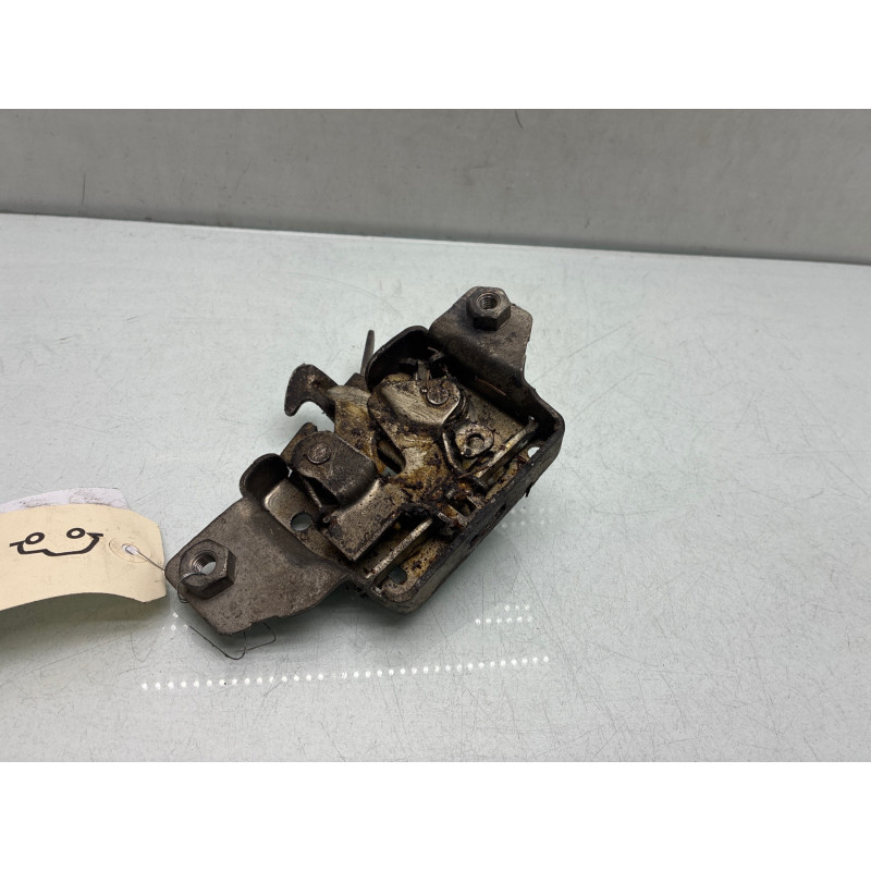 Fermeture de capot RENAULT CLIO 3 Photo n°3