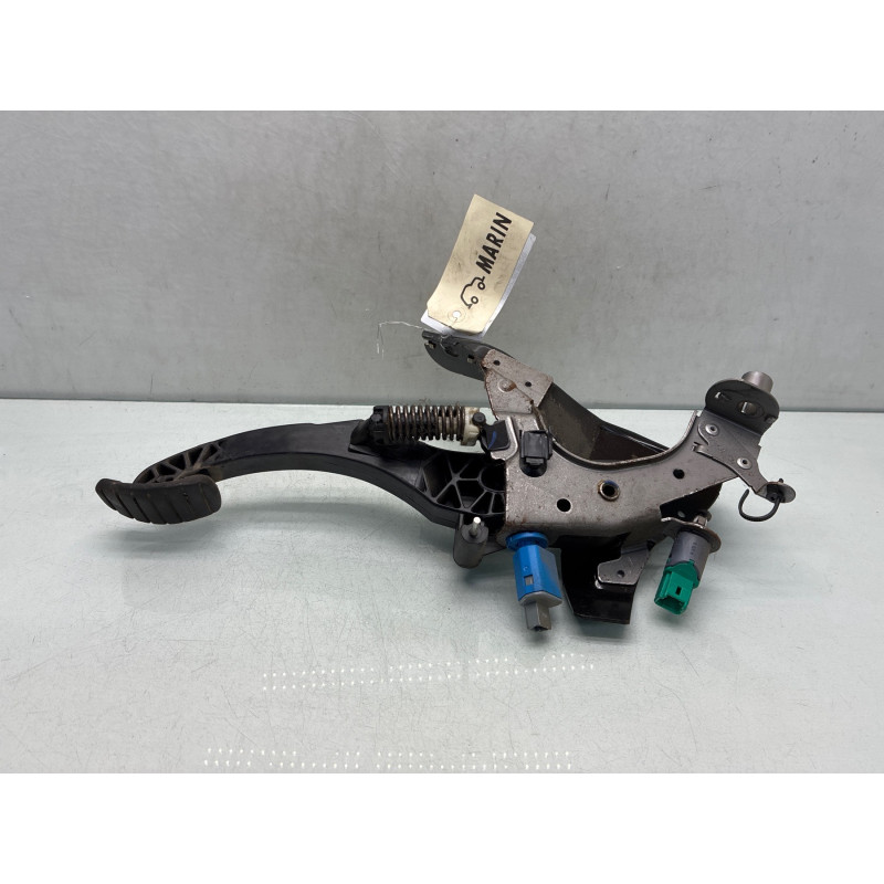 Pedale d'embrayage RENAULT MEGANE 3 Photo n°1
