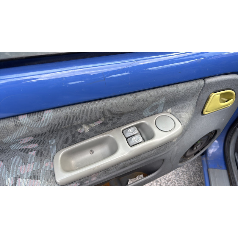 Eclairage de plafonnier RENAULT TWINGO 1 Photo n°17