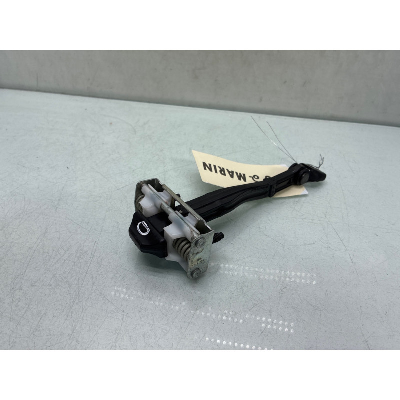 Arret de porte avant droit FORD FOCUS 4 Photo n°4