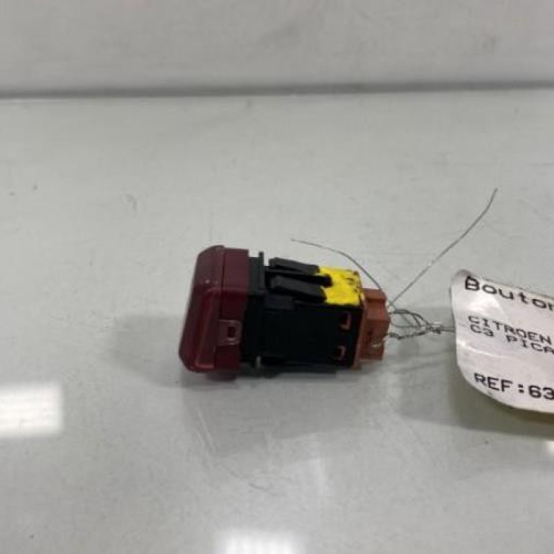 Bouton de warning CITROEN C3 PICASSO Photo n°2
