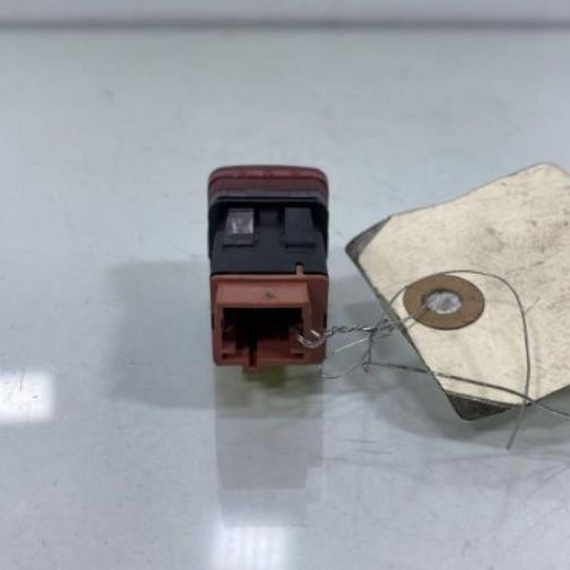 Bouton de warning CITROEN C3 PICASSO Photo n°3