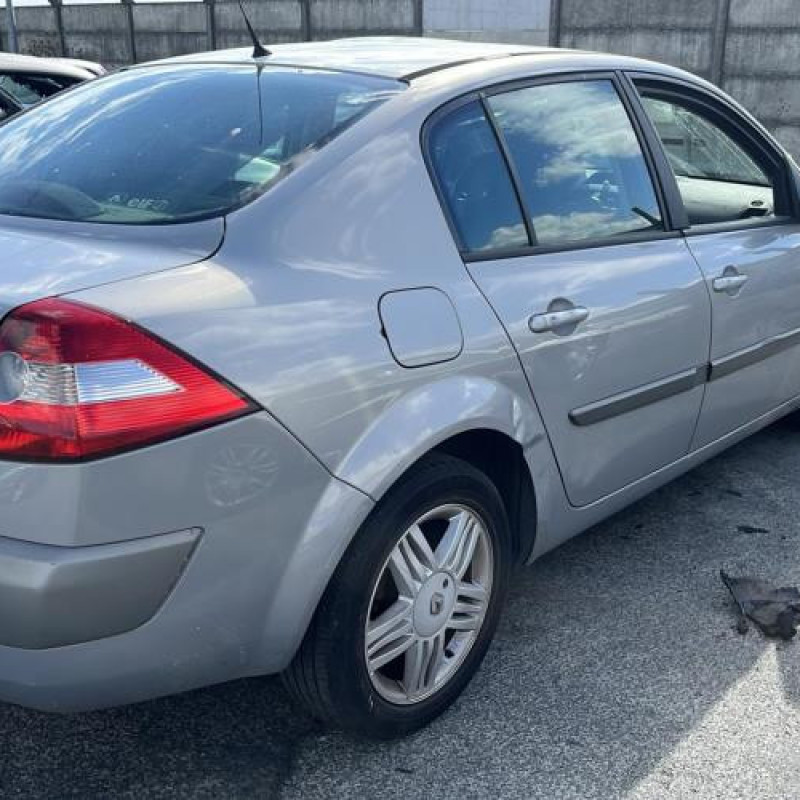 Compresseur clim RENAULT MEGANE 2 Photo n°9
