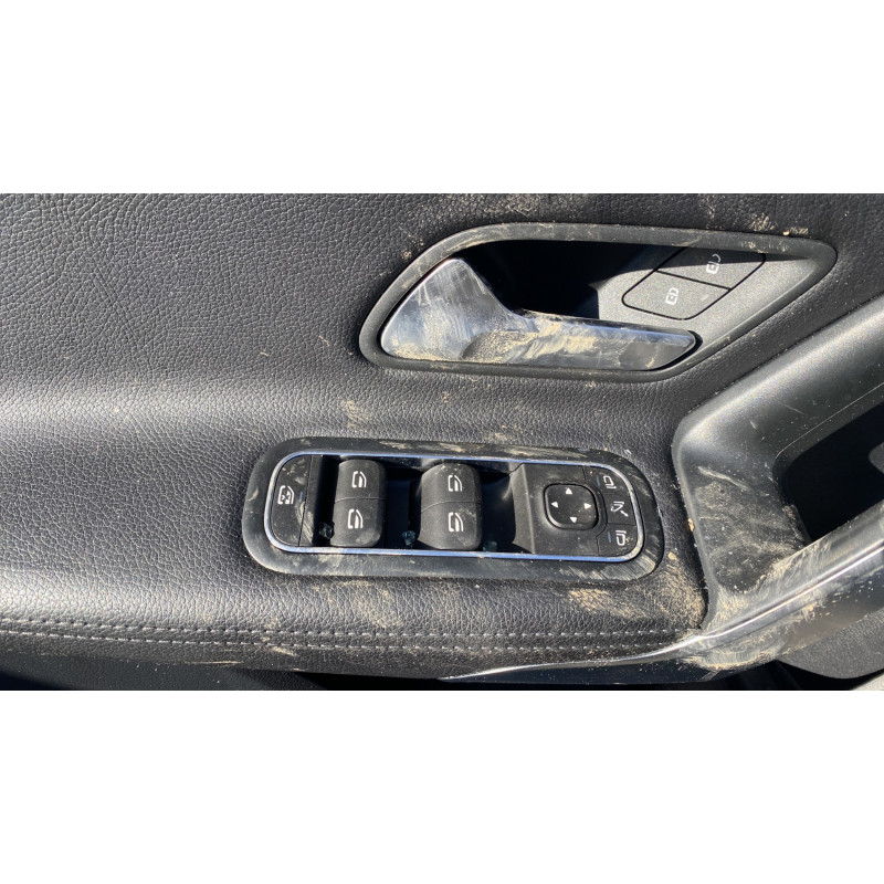 MERCEDES CLASSE A 177 PHASE 2 200 1.3i - 16V TURBO HYBRID Photo n°11