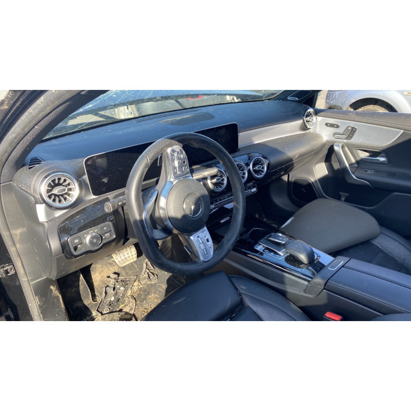 MERCEDES CLASSE A 177 PHASE 2 200 1.3i - 16V TURBO HYBRID Photo n°14