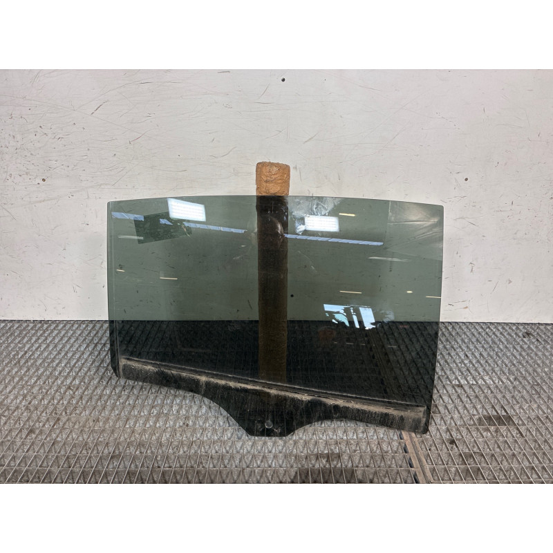 Vitre arriere droit FORD FOCUS 4 Photo n°3