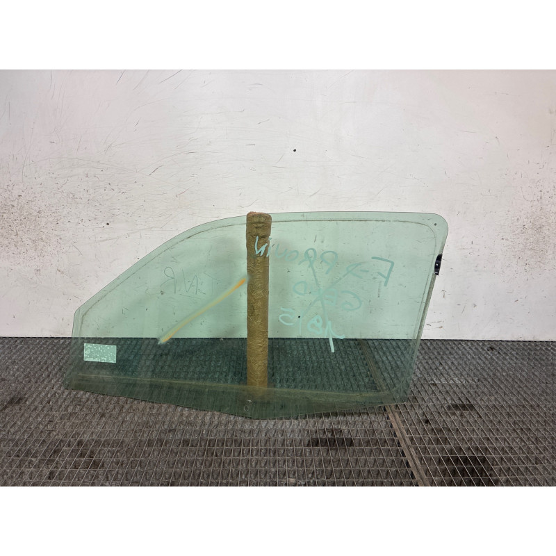 Vitre avant droit RENAULT CLIO 2 Photo n°3