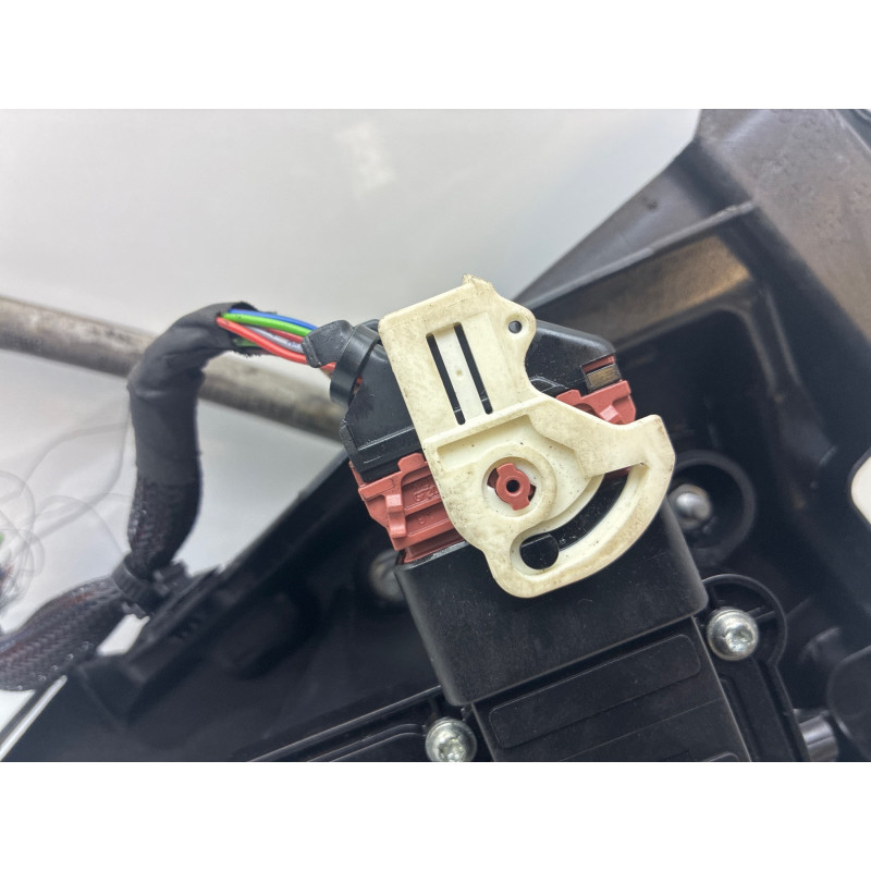 Bloc electrique de frein a main PEUGEOT 3008 1 Photo n°5