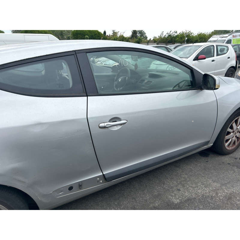 Trappe d'essence RENAULT MEGANE 3 Photo n°12