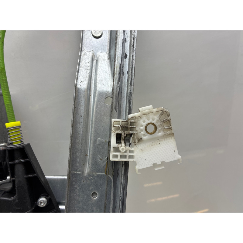 Leve vitre electrique avant gauche CITROEN C3 PICASSO Photo n°4