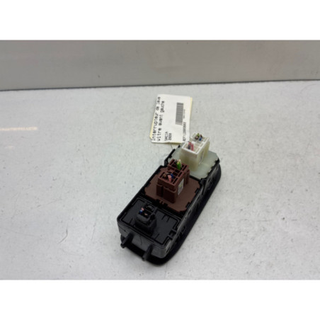 Interrupteur de leve vitre avant gauche DACIA DUSTER 2