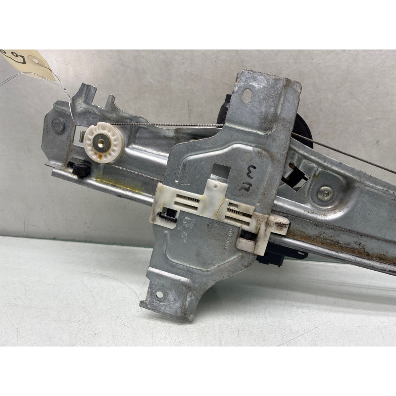 Leve vitre electrique arriere droit PEUGEOT 2008 1 Photo n°4