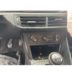 Serrure avant gauche VOLKSWAGEN POLO 6
