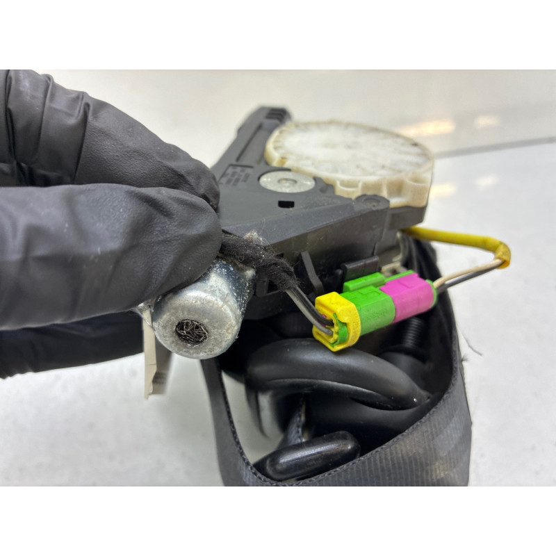 Pretensionneur de ceinture avant droit SKODA FABIA 2 Photo n°3