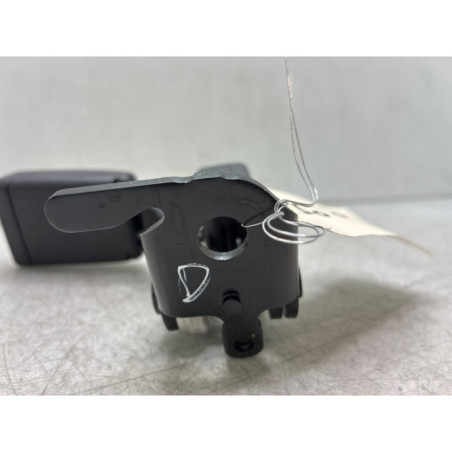 Attache ceinture arriere droit PEUGEOT 2008 1 Photo n°1
