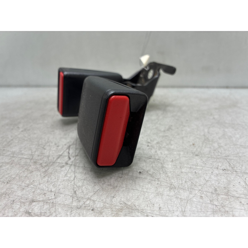 Attache ceinture arriere droit PEUGEOT 2008 1 Photo n°3