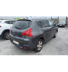 Attache ceinture arriere gauche PEUGEOT 3008 1