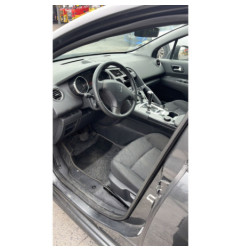 Attache ceinture arriere droit PEUGEOT 3008 1