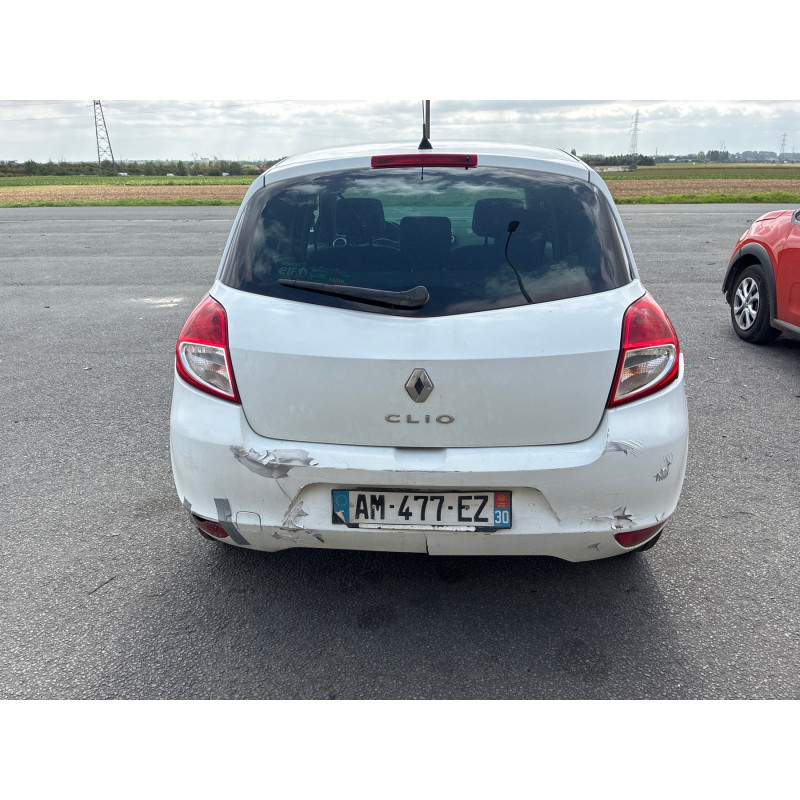 Capot RENAULT CLIO 3 Photo n°14