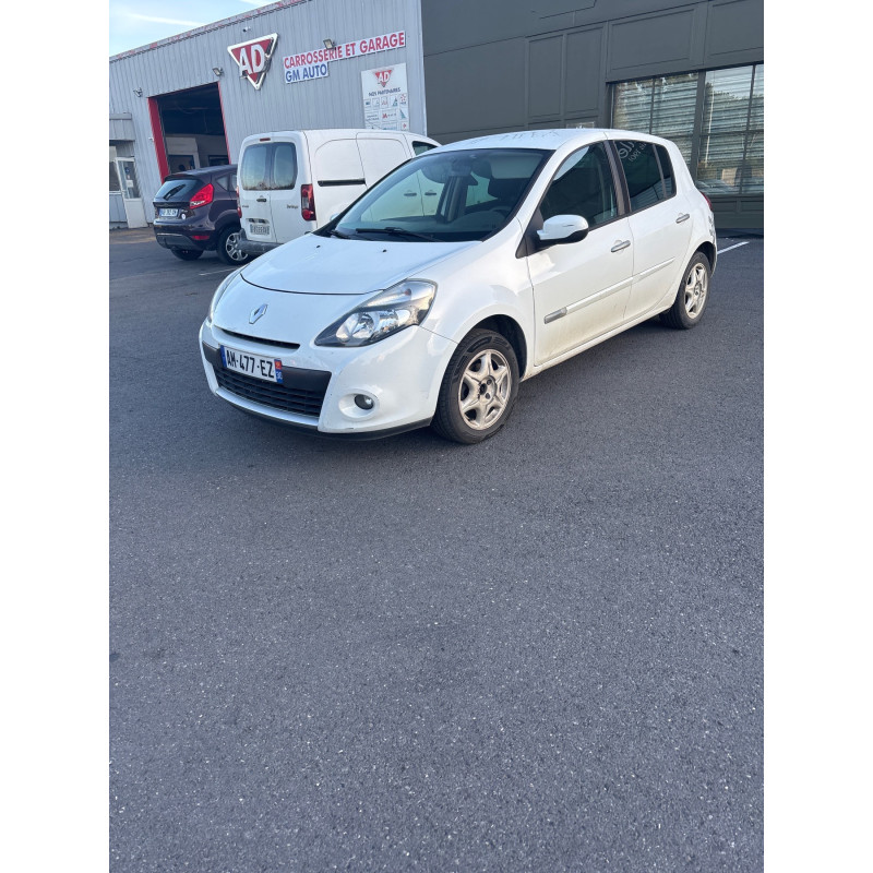 Vitre arriere gauche RENAULT CLIO 3 Photo n°8