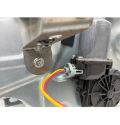Leve vitre electrique avant droit NISSAN QASHQAI 1