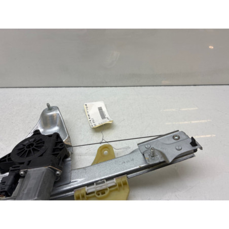 Leve vitre electrique avant droit DACIA DUSTER 2 Photo n°1