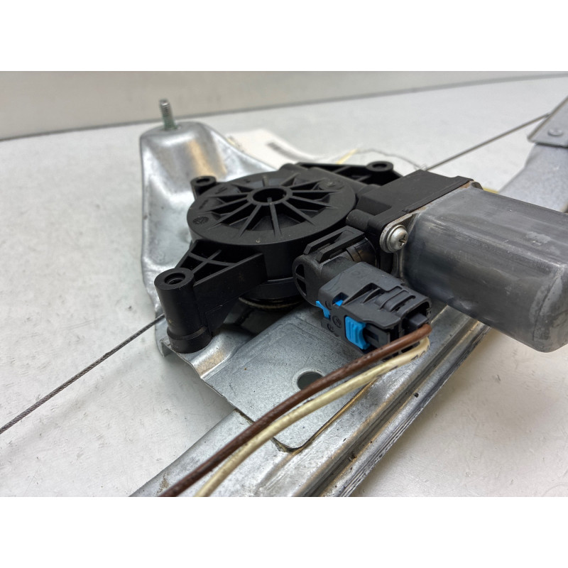 Leve vitre electrique avant droit DACIA DUSTER 2 Photo n°4