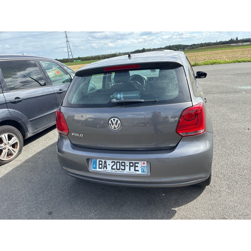 VOLKSWAGEN POLO 5 PHASE 1 1.2i - 12V Photo n°2