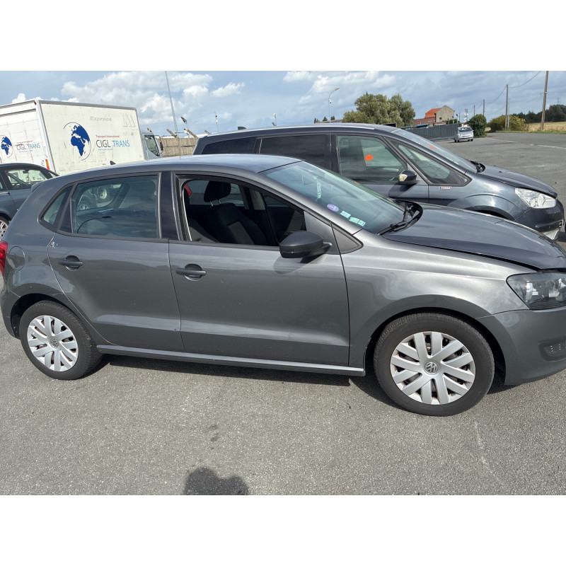 VOLKSWAGEN POLO 5 PHASE 1 1.2i - 12V Photo n°7