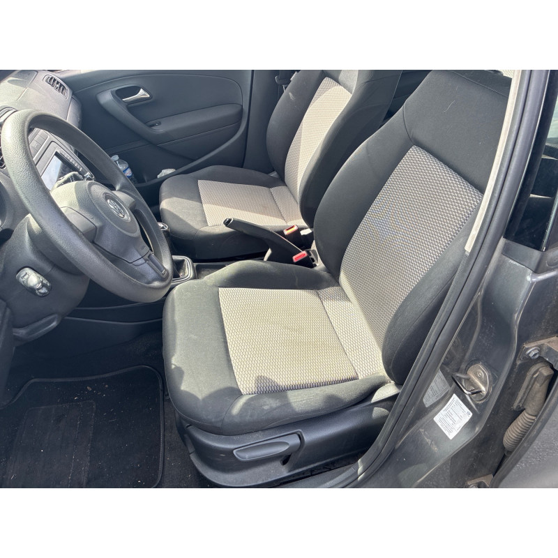 VOLKSWAGEN POLO 5 PHASE 1 1.2i - 12V Photo n°19