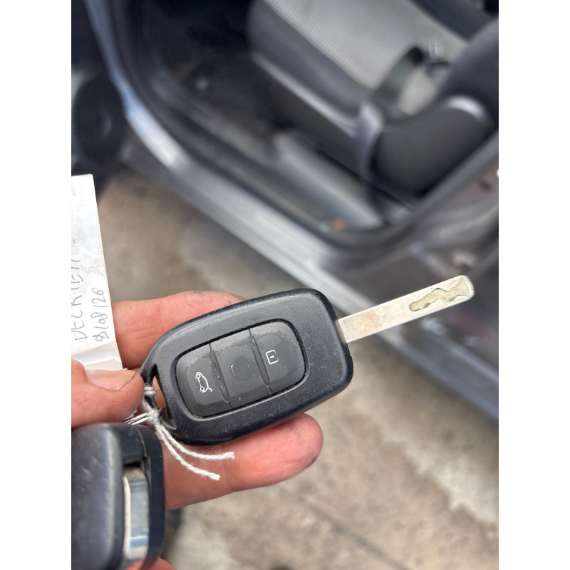 RENAULT TWINGO 3 PHASE 1 1.0i - 12V SCE 70 Photo n°5