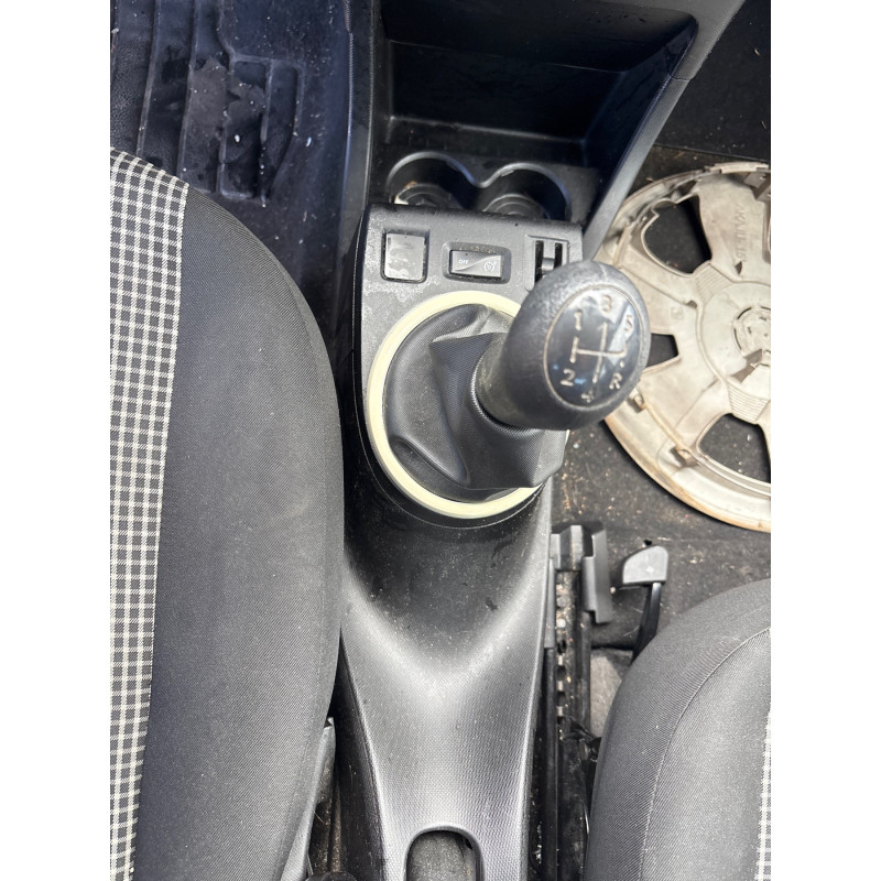 RENAULT TWINGO 3 PHASE 1 1.0i - 12V SCE 70 Photo n°10